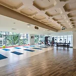 Leman Luxury Suite With Rooftop Pool & Gym
