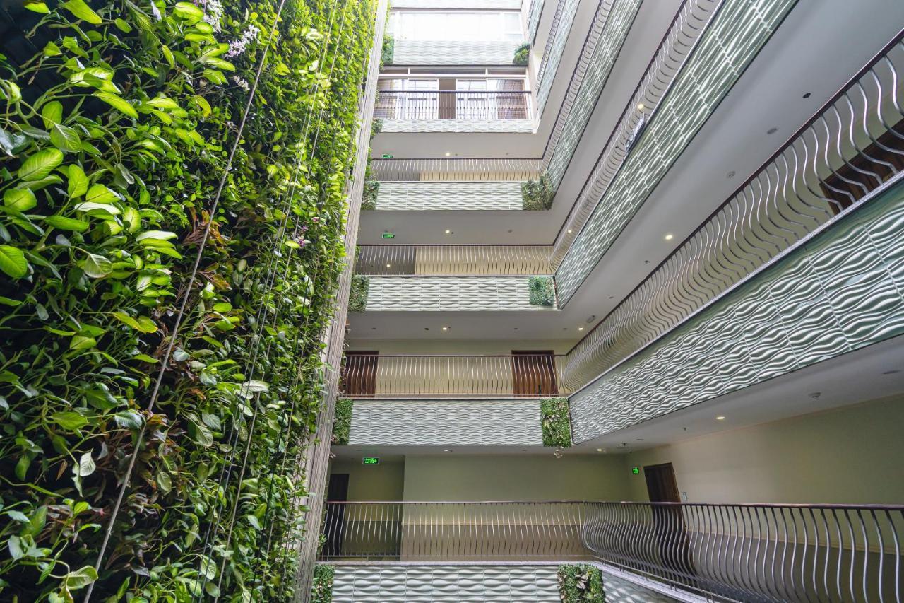 Leman Luxury With Rooftop Pool & Gym Căn hộ TP. Hồ Chí Minh